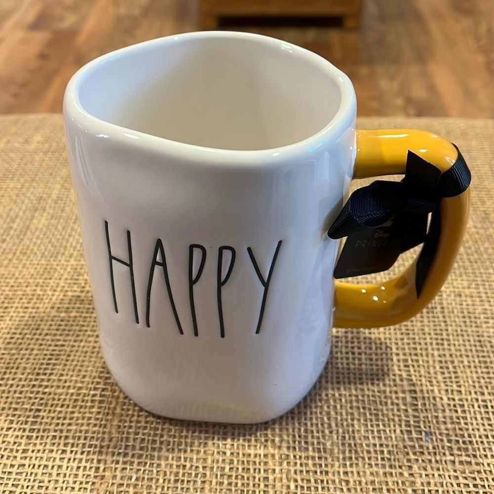 🆕 Rae Dunn Disney Princess Snow White Seven Dwarfs HAPPY mug